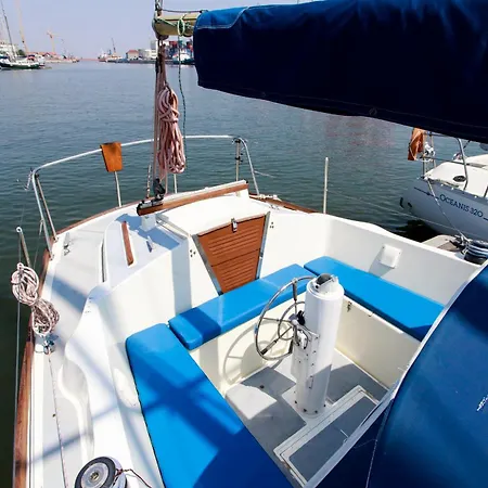 Novo Evamia Boat Båthotell